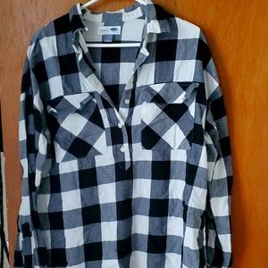 Old Navy Boyfriend style flannel, size medium